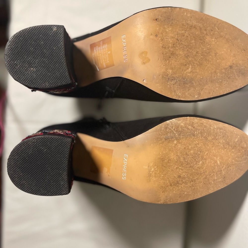 Express Embroidered Sequin Heel Faux Suede Booties Size 9 - Picture 5 of 5